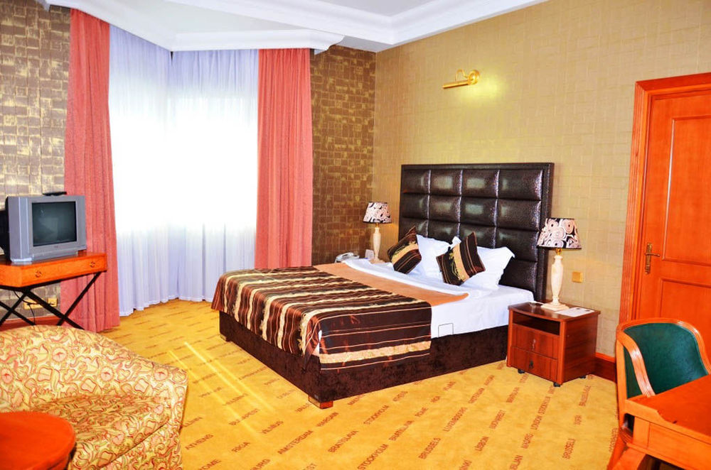 Grand Hotel Europe Баку Екстер'єр фото
