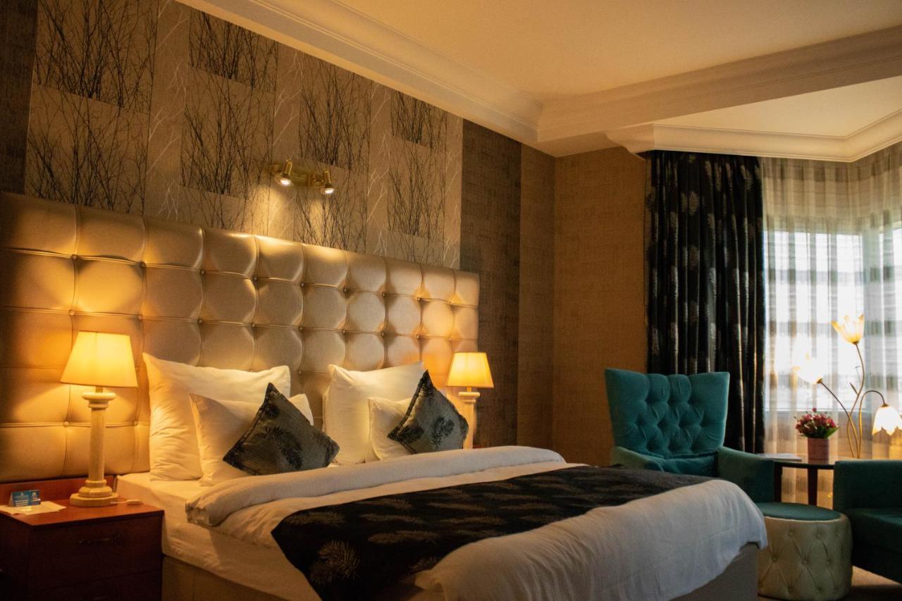 Grand Hotel Europe Баку Екстер'єр фото