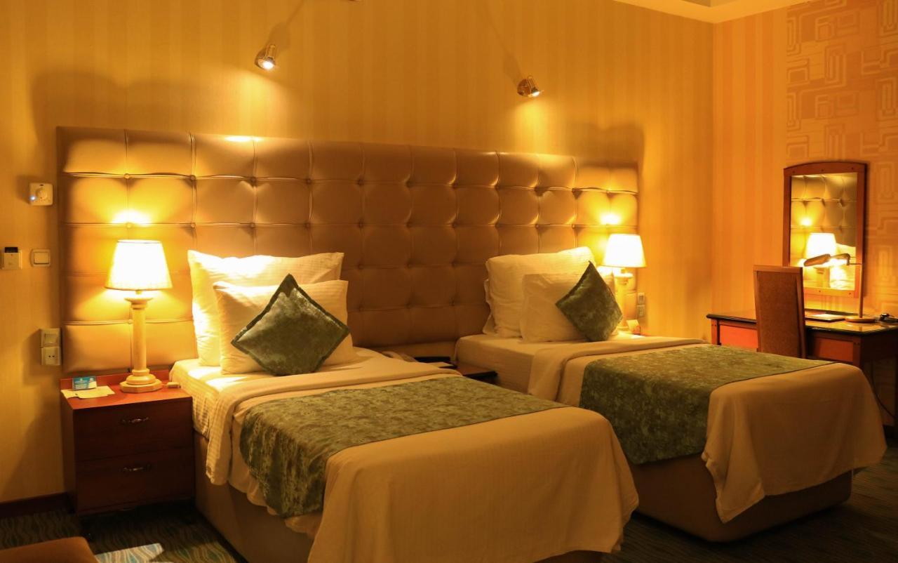 Grand Hotel Europe Баку Екстер'єр фото