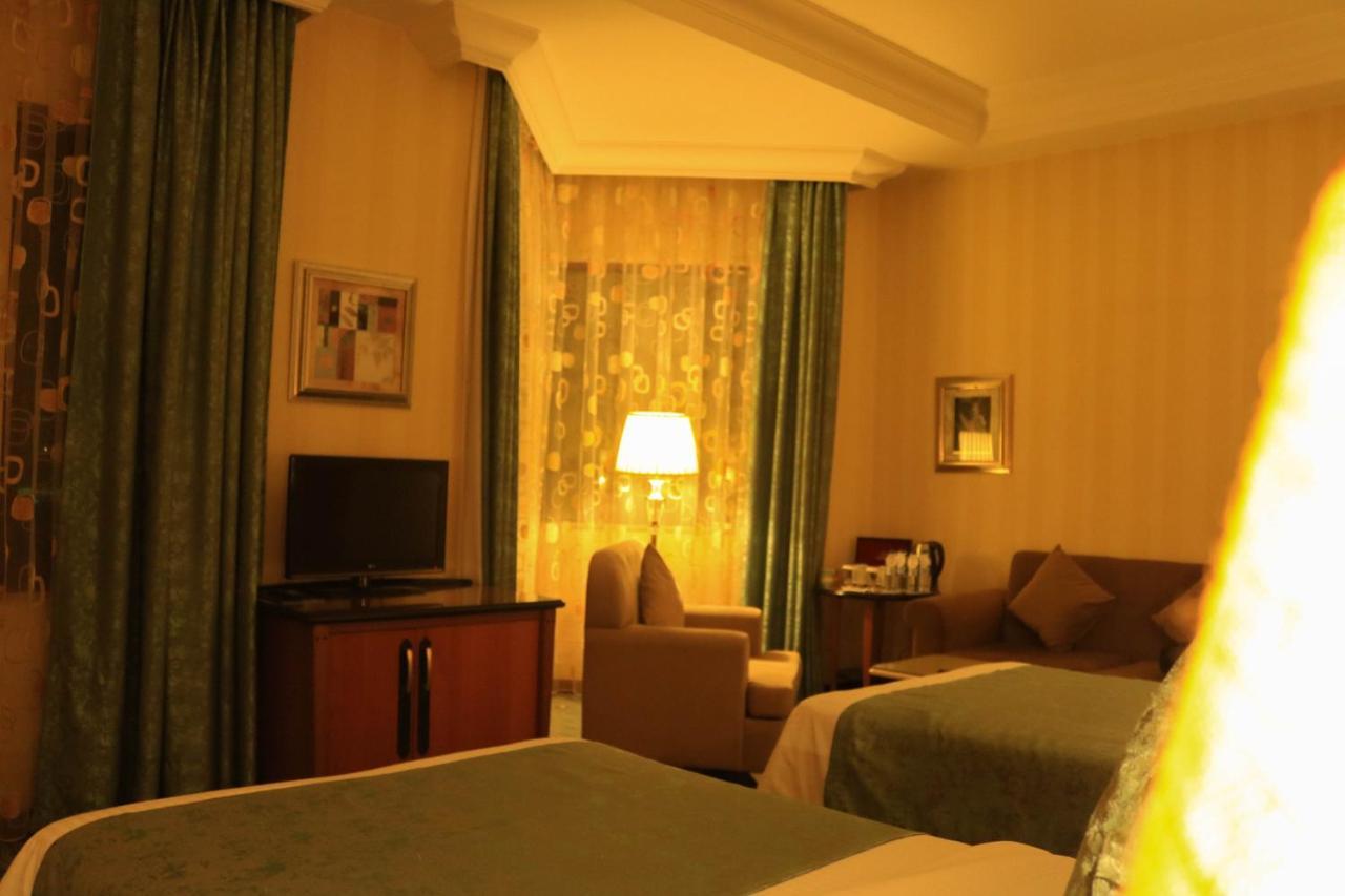 Grand Hotel Europe Баку Екстер'єр фото
